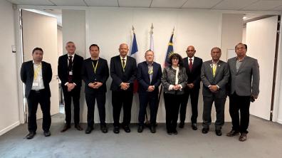 Malaysian delegation at Montrouge headquarters